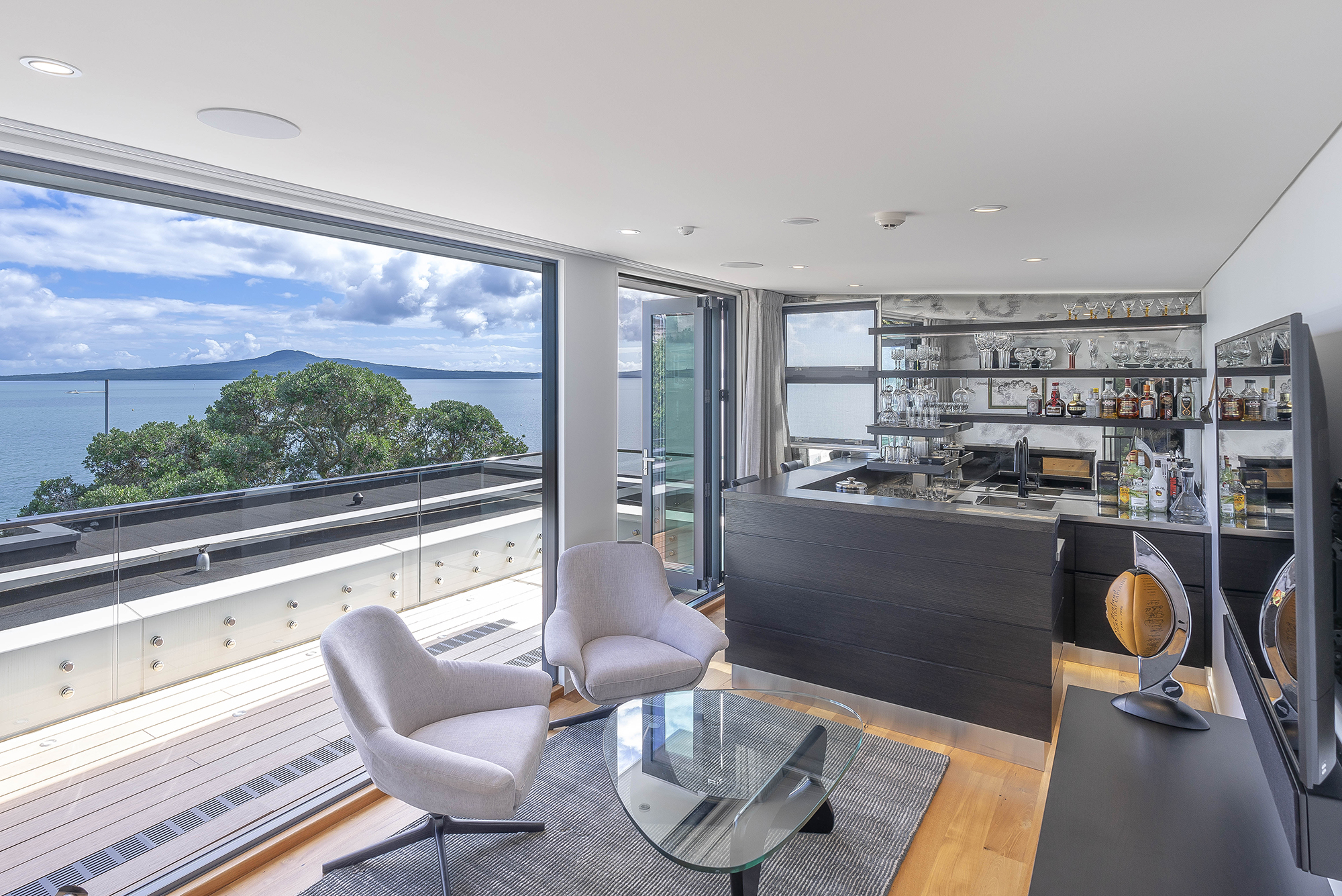 Finnigan Bar01